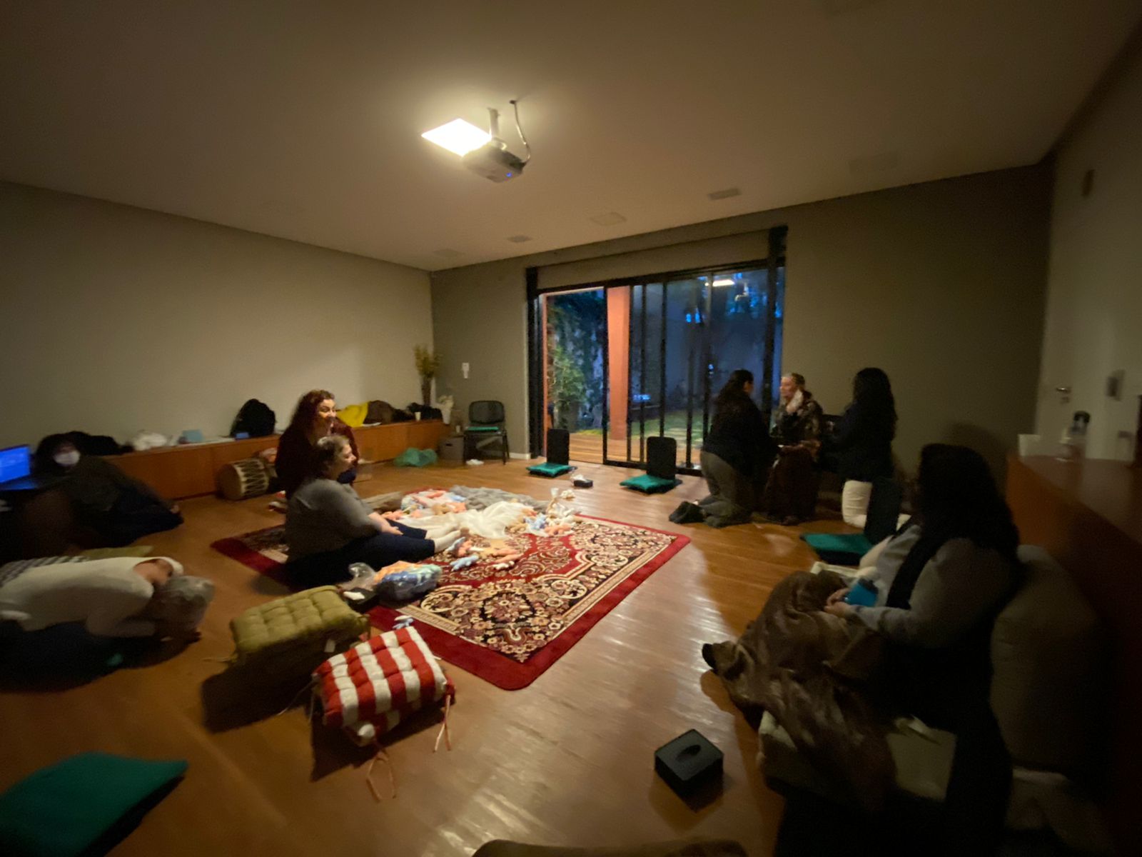 Círculo de constelação gemellar em grupo